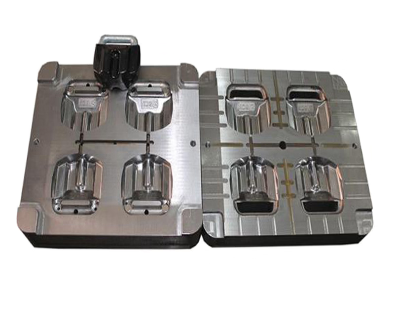 Road stud mold design